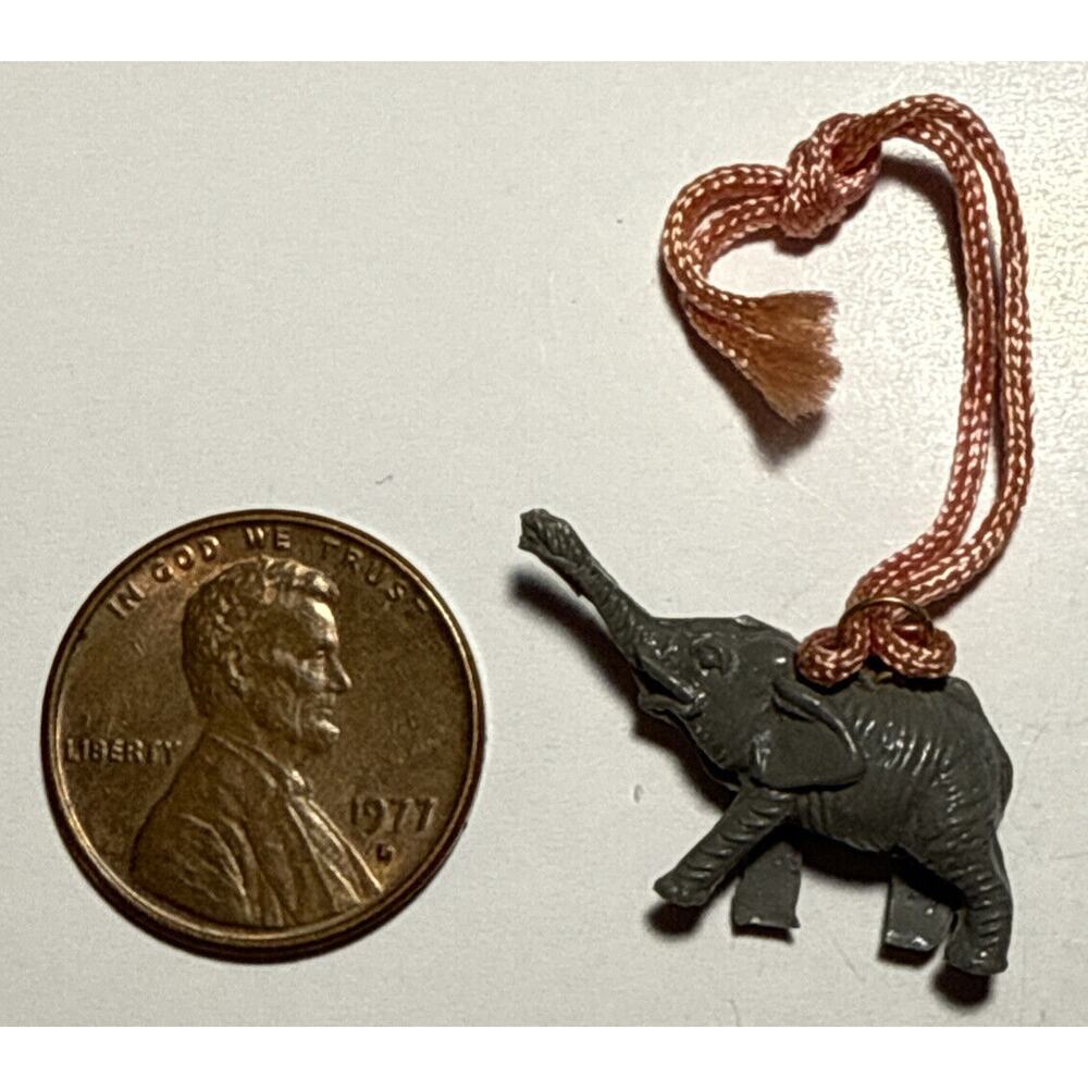 Vintage Metallic Elephant‎ Cracker Jack Charm 1C